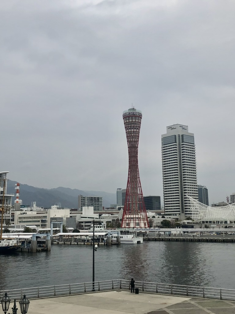「神戸ポートタワー」リニュアールOPEN！花火とウォーターフロントエリアの美しさも倍増