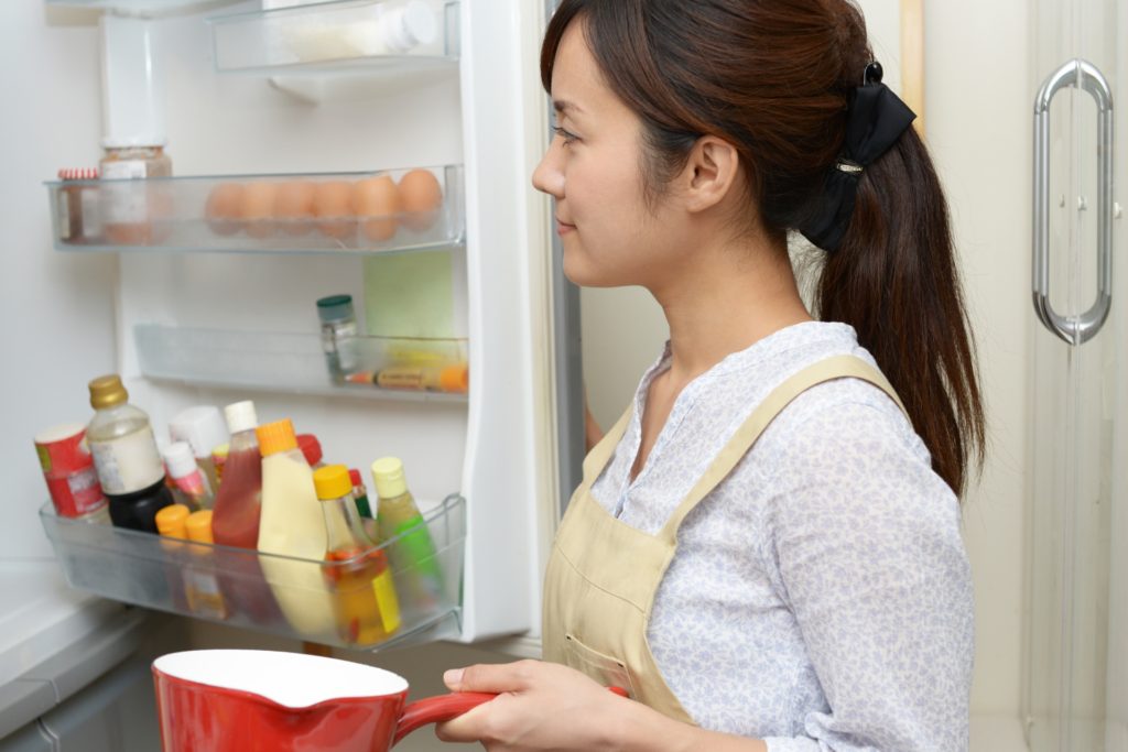 消費期限切れで廃棄！冷蔵庫の食品を消費期限前に知らせてくれるアプリがあれば便利