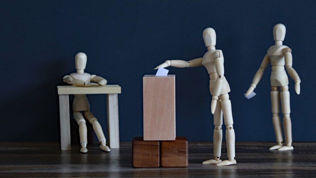 選挙あれこれ！鉛筆で書くと投票用紙を書き換えられる？鉛筆で書く理由と「零票確認」とは？