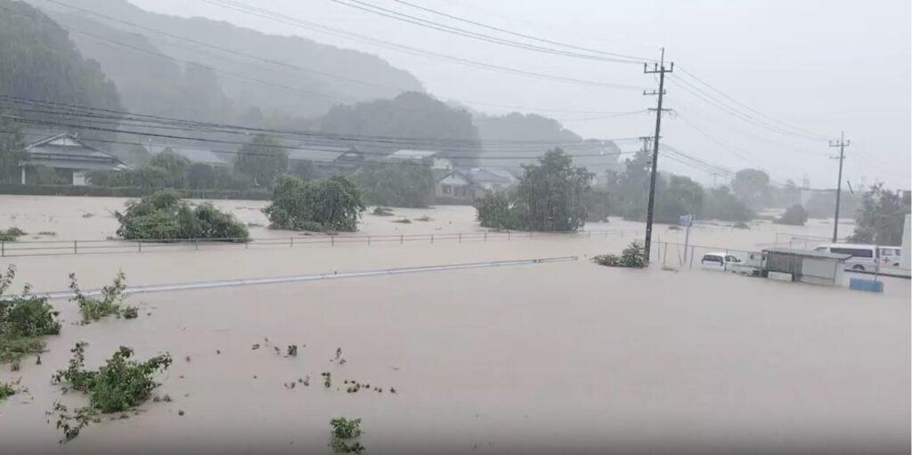 熊本天草を襲った豪雨の被害状況｜道路も分からなくなった大洪水の松島町や有明町の最新情報