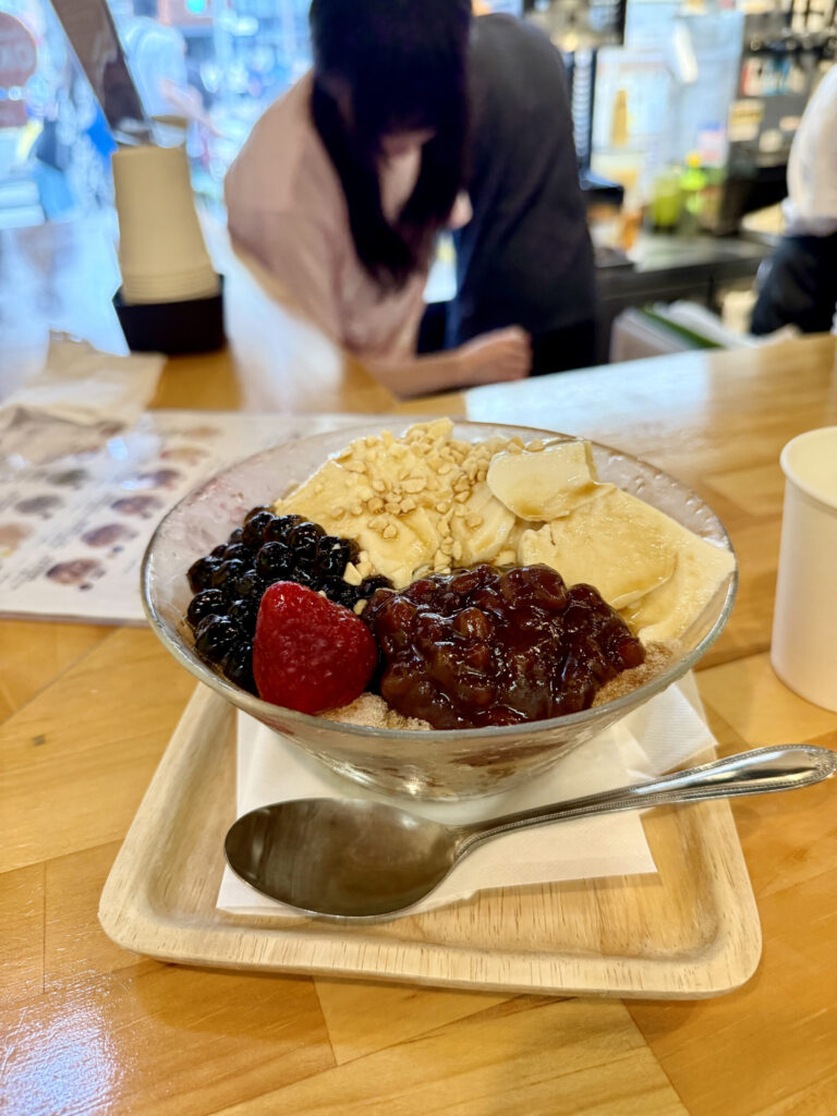 三宮〜元町高架下「開元」kaigenで味わうフワフワ台湾かき氷と豆花スイーツ