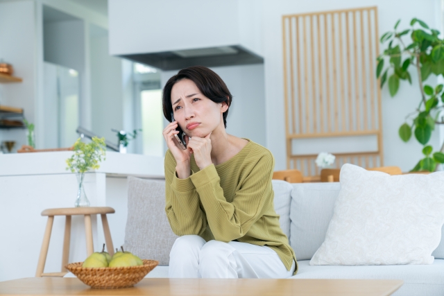 知らないと危険！国際電話からの特殊詐欺を防ぐ方法｜デジポリス活用術【シニア向け】